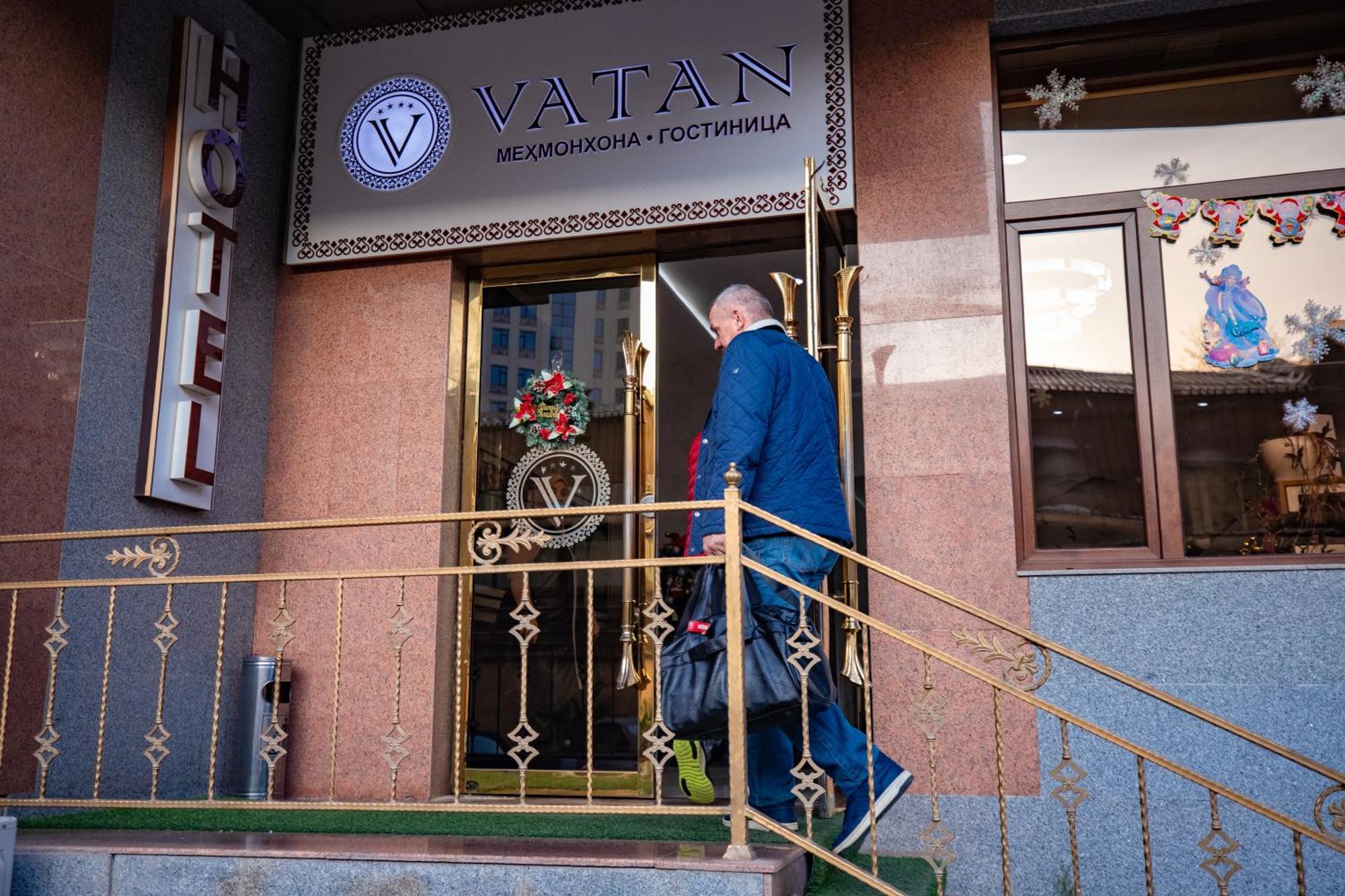 Vatan Dushanbe Hotel Esterno foto